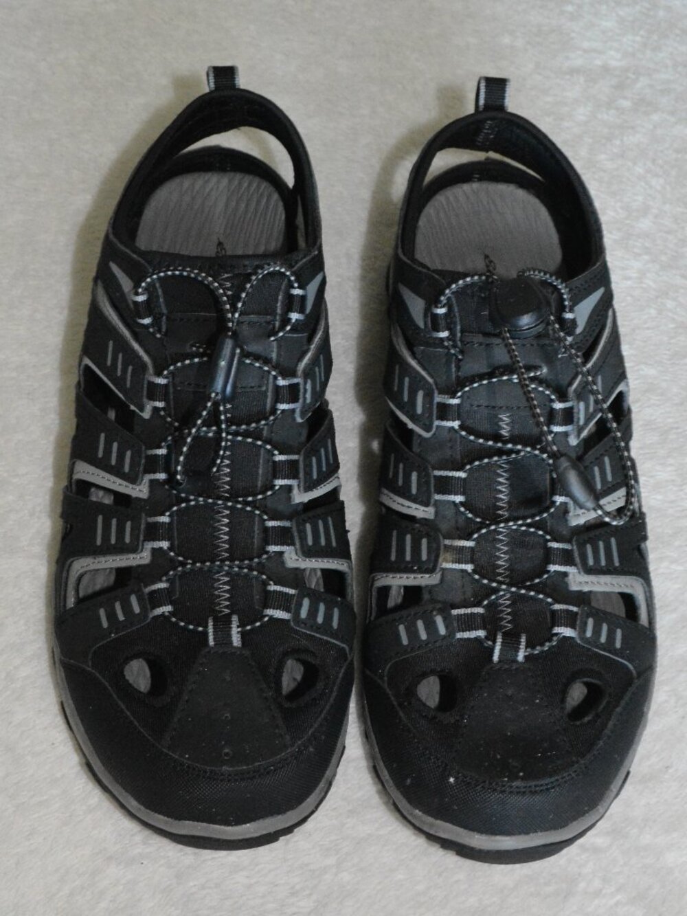 Eddie Bauer Men's Eastport Water Shoes in Black and Gray size 11M